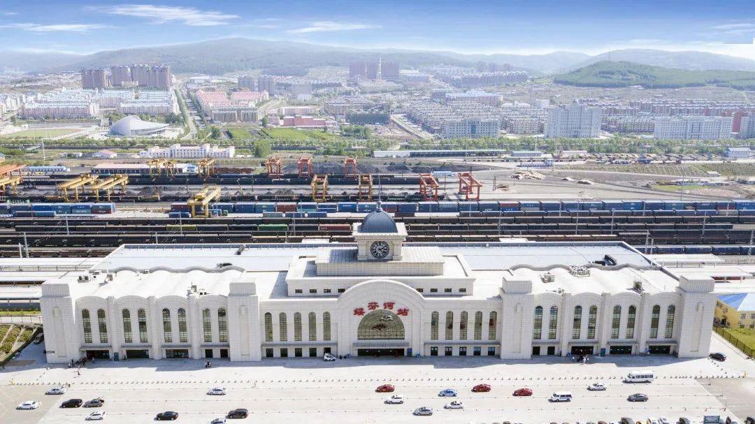The largest railway port station to Russia in Heilongjiang Province: more than 1000 China Europe trains serving the 